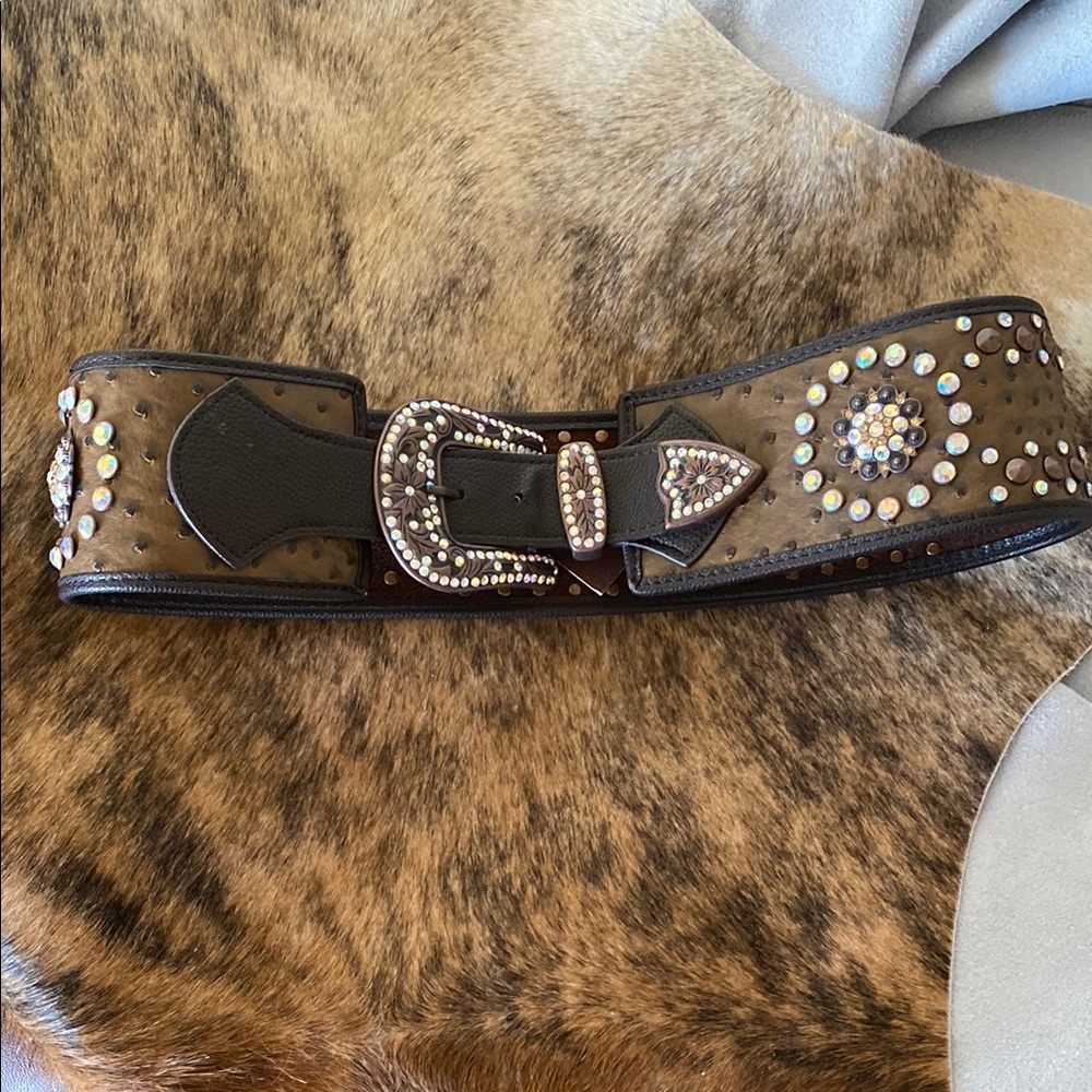 Embellished Brown Western-Style Belt with Rhinestone Buckle